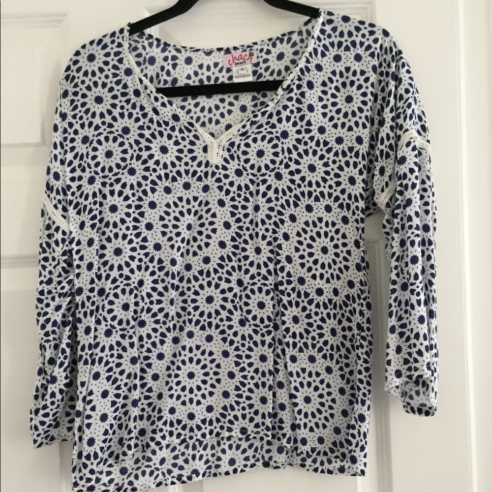 Chach beach navy and white top